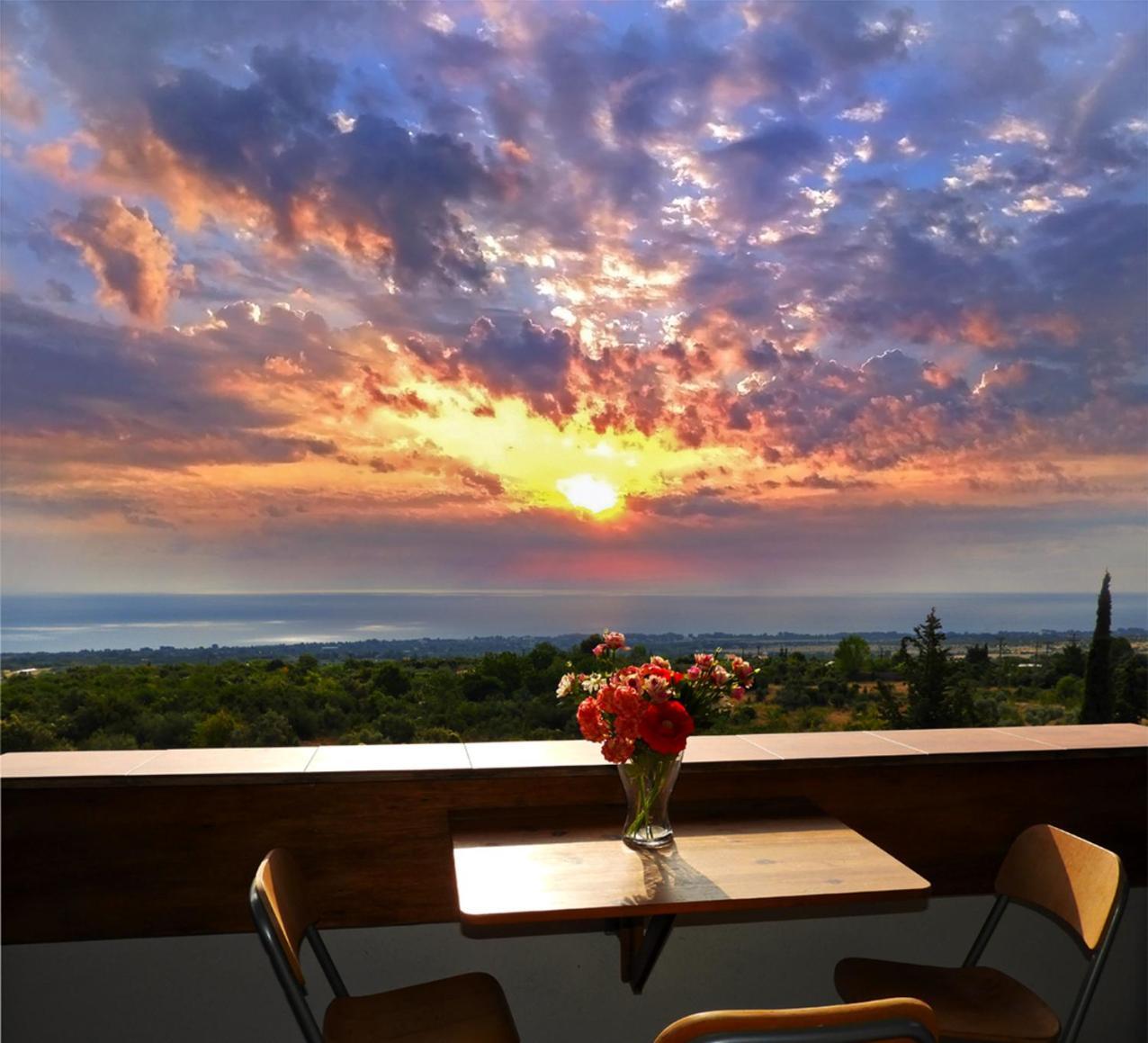 Апартаменты Panoramaloft - Quality, View, Sea & Mountain Литохоро Экстерьер фото